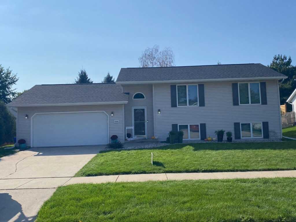 Shingle roof replacement in Janesville, WI